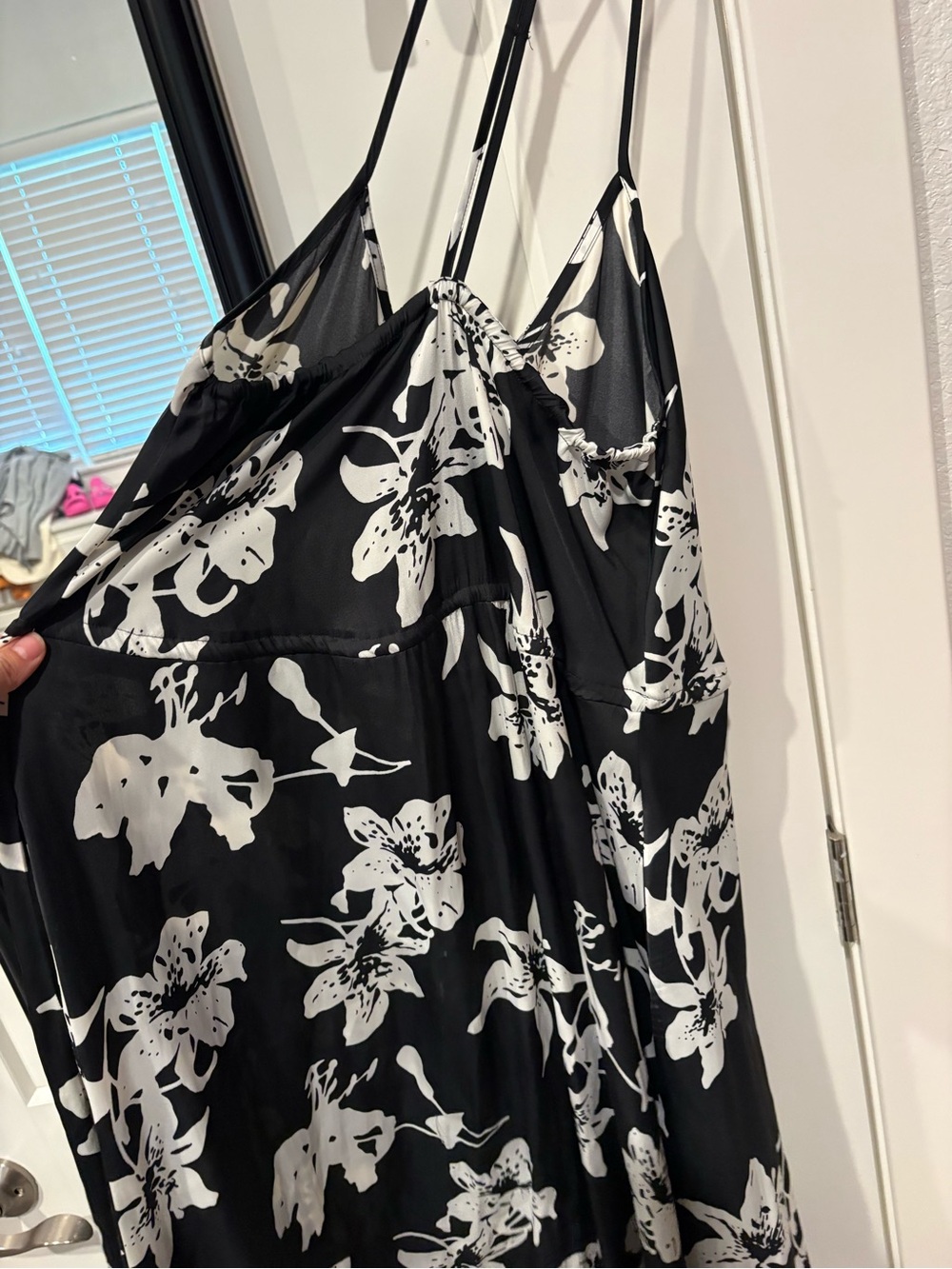 Black & White Floral Slip Dress Banana Republic - Petite Medium